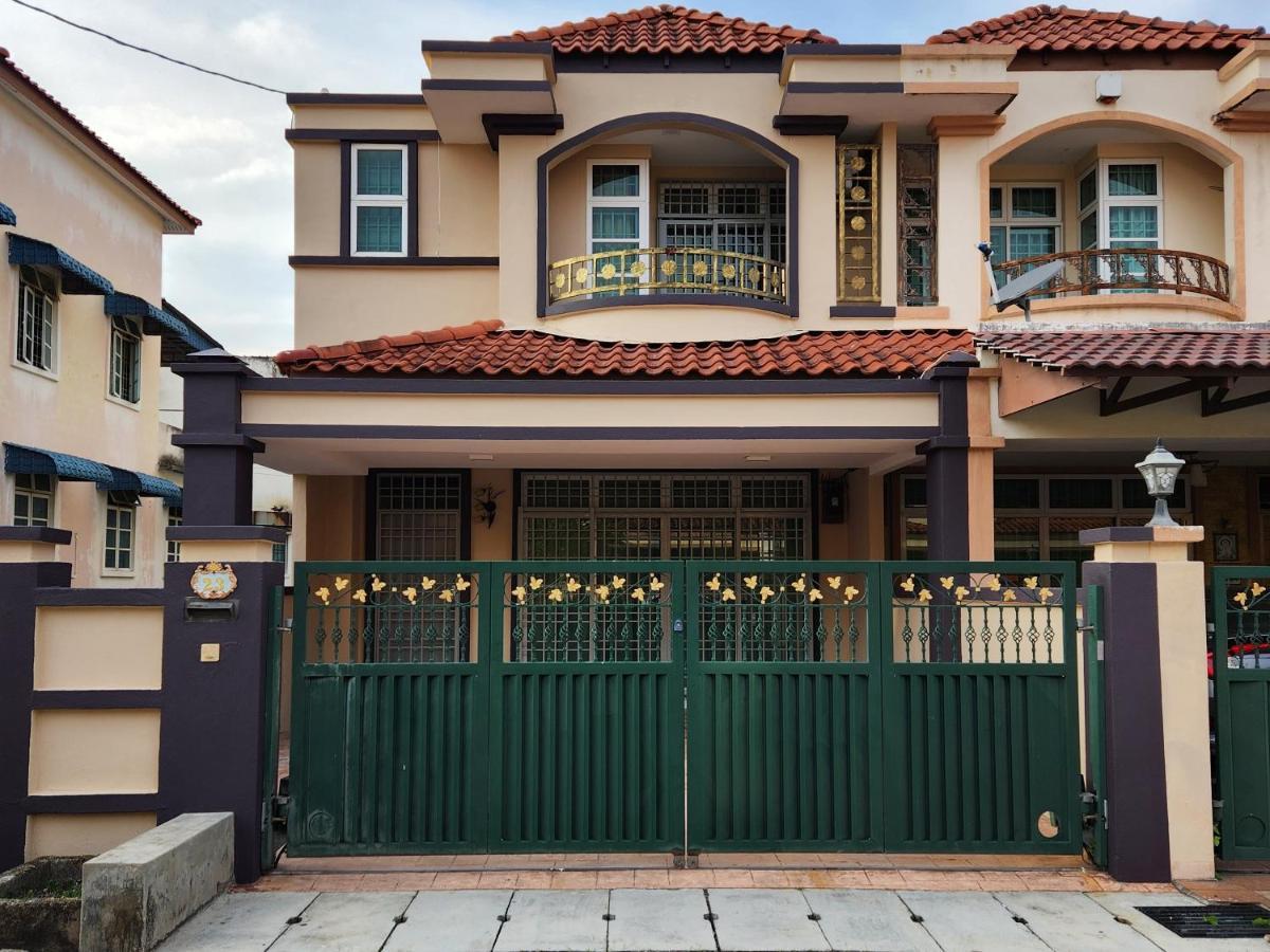 Galaxy Guest Home By Ipoh Maju Stay Exterior photo