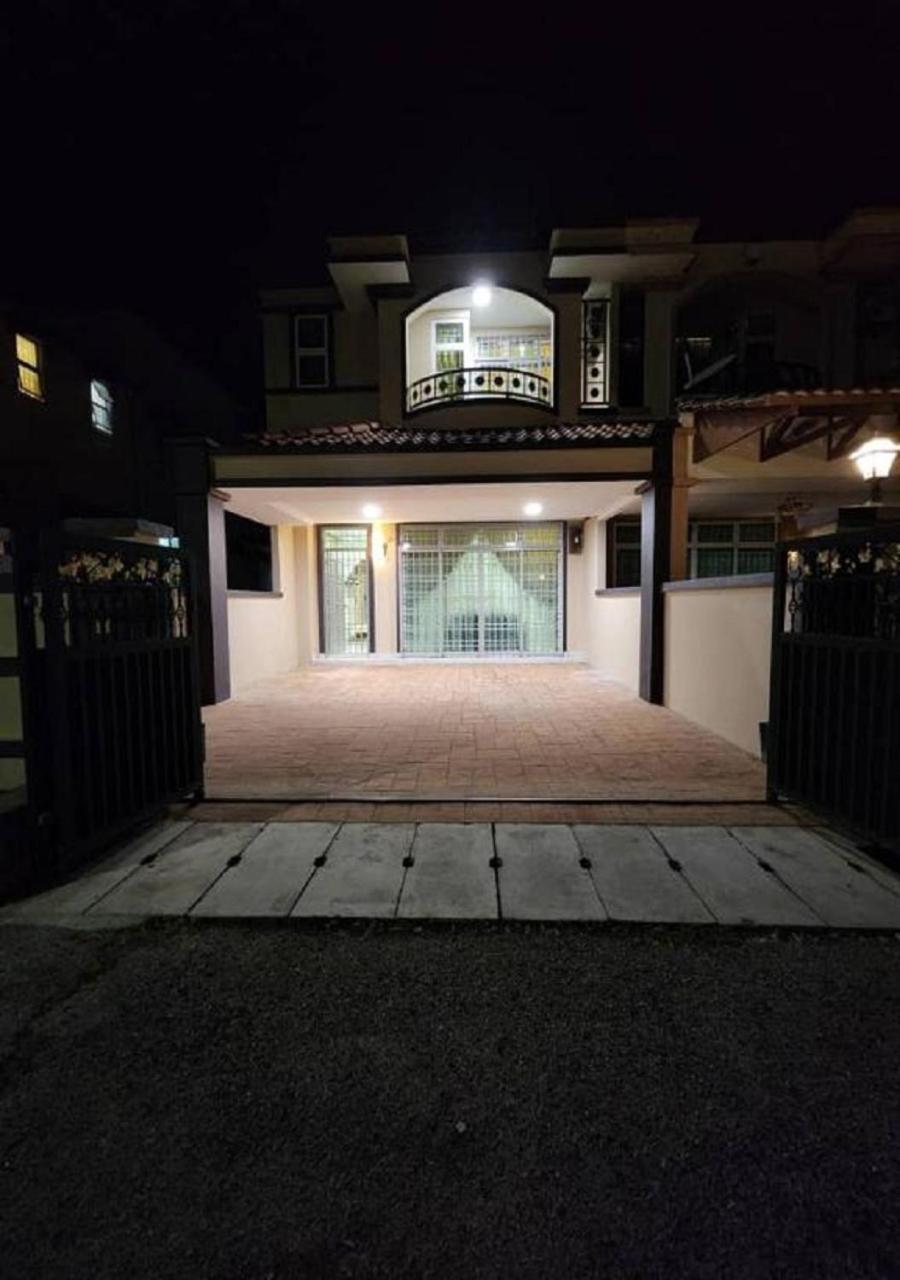 Galaxy Guest Home By Ipoh Maju Stay Exterior photo